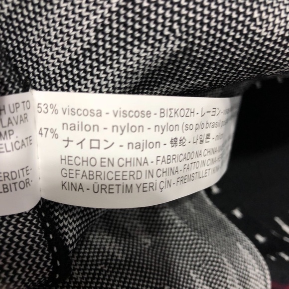 🚫SOLD🚫 NWT ZARA BLACK AND WHITE PRINTED DRESS - Picture 5 of 5